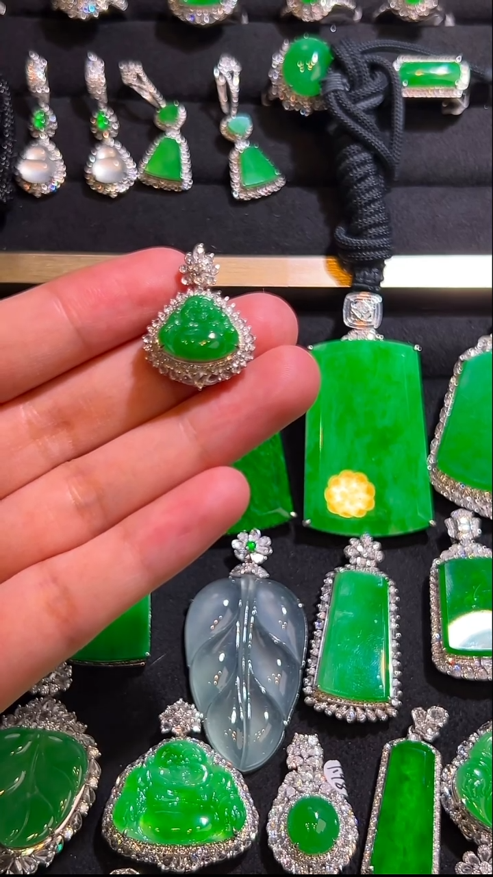 未镶嵌戒指翡翠吊坠