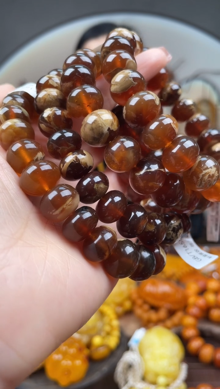 【闪购商品】琥珀裸石未镶嵌首饰 假1赔4 （多样性发货1件