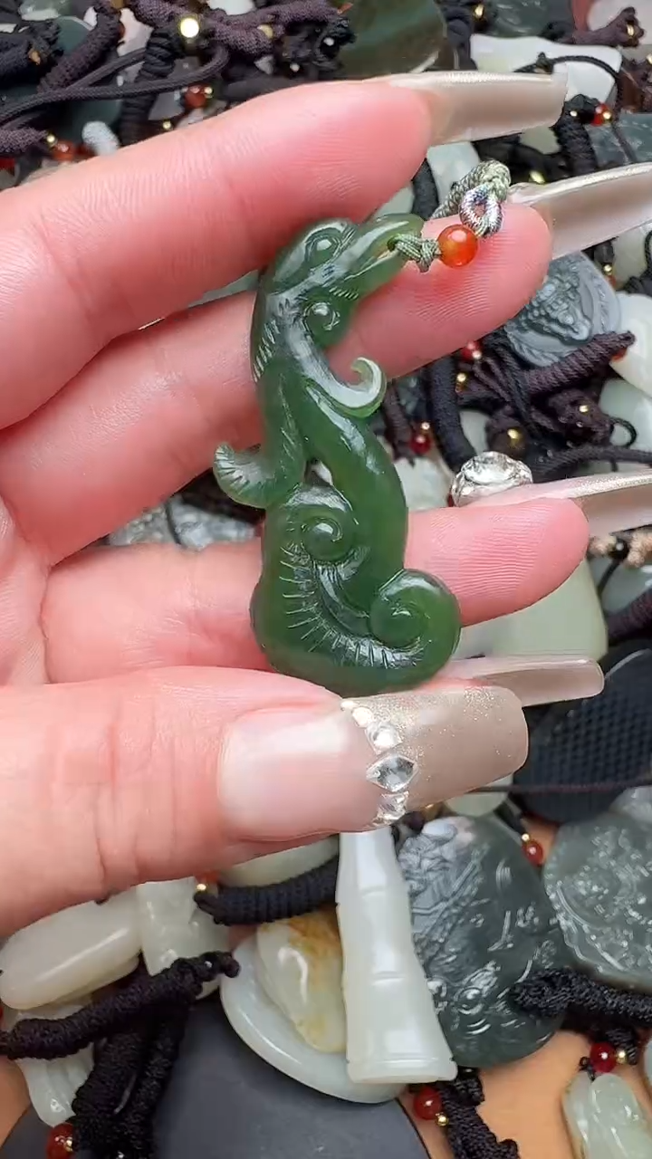 【闪购商品】和田玉颈饰未镶嵌1