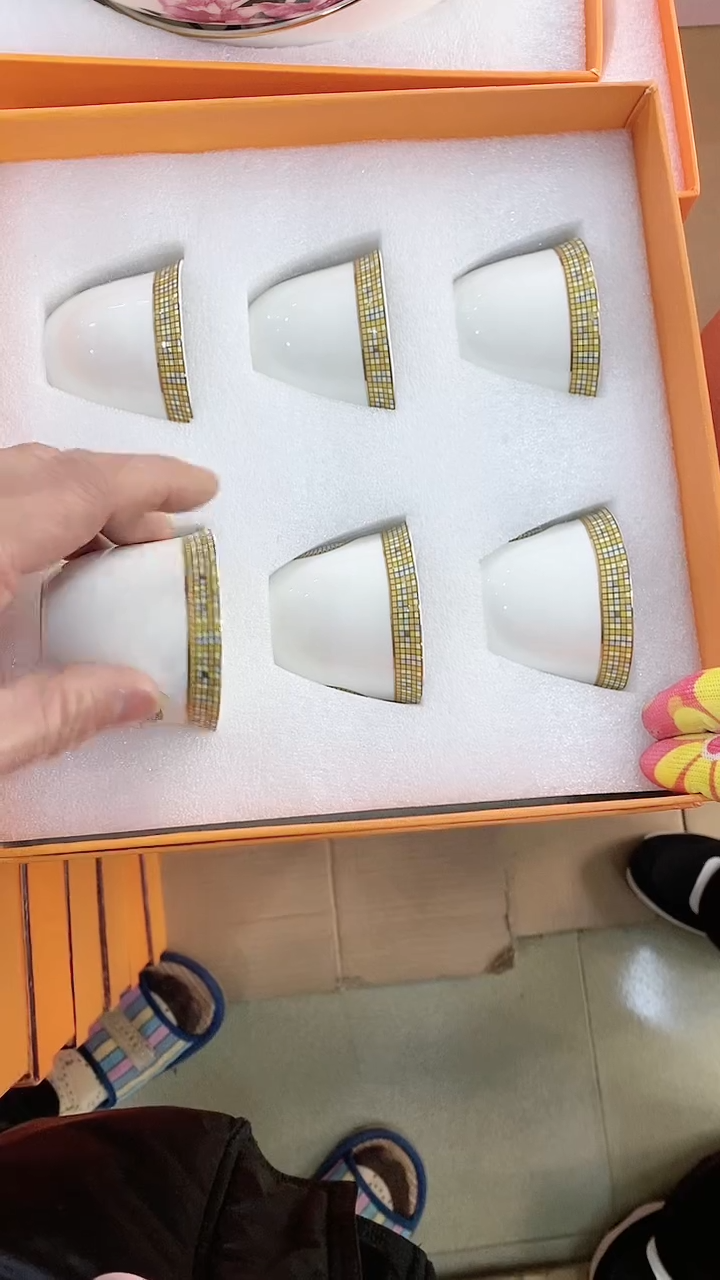 瓷片锅碗瓢盆一件不留@@1