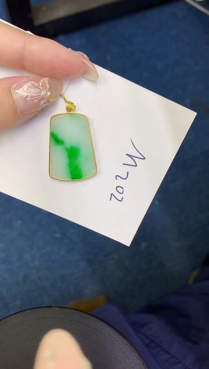 【闪购商品】翡翠颈饰18K金镶嵌00000000000