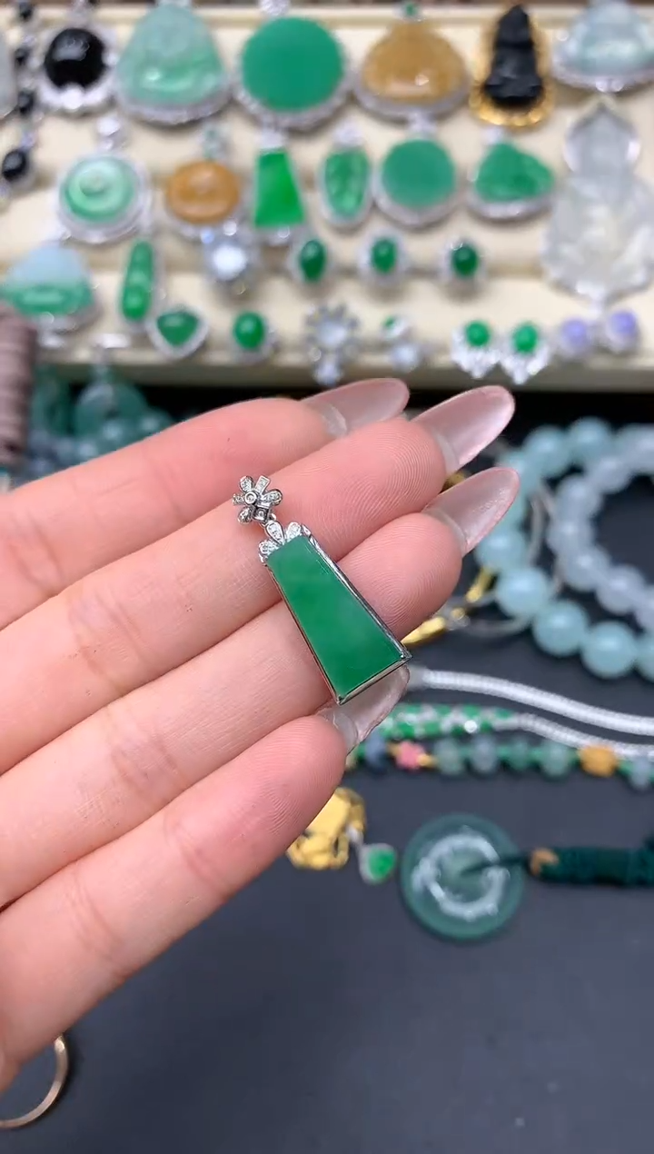 【闪购商品】翡翠颈饰18K金镶嵌246-中国好珍宝