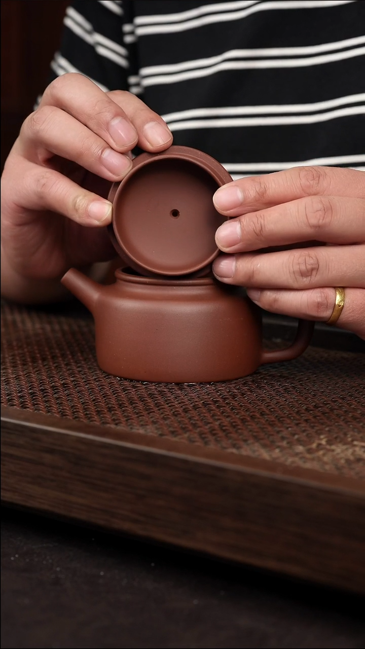 茶壶紫砂底槽清炮嘴德中