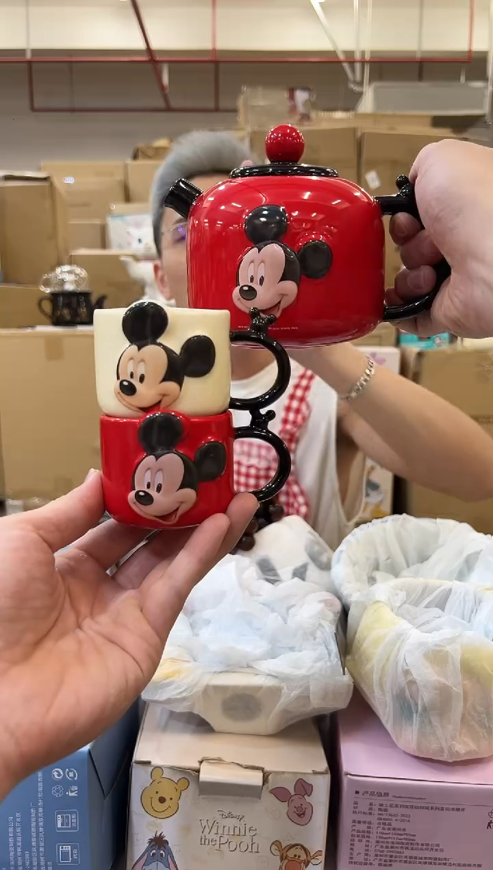 米奇一壶两杯