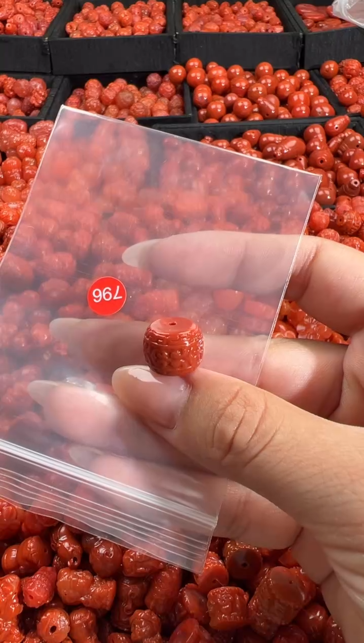 颈饰未镶嵌南红玛瑙1