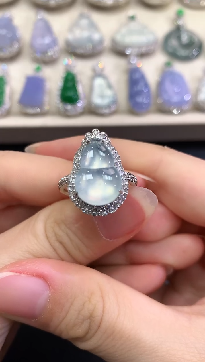 【闪购商品】翡翠戒指18K金镶嵌B100   