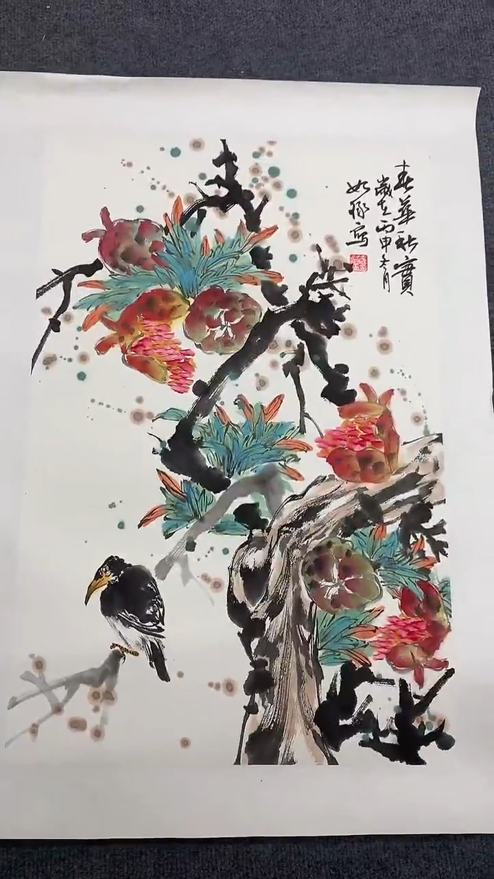 竖款精品开三花鸟