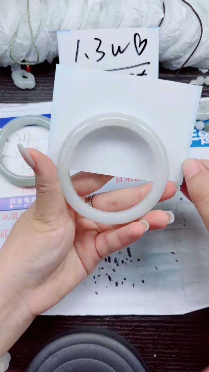 石英质玉手镯未镶嵌A220-60.61