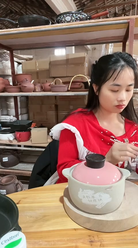 陶瑕疵1.0麦饭石锅带盖