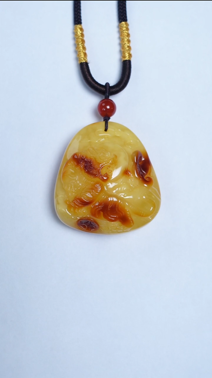 蜜蜡颈饰未镶嵌蜜蜡雕刻吊坠