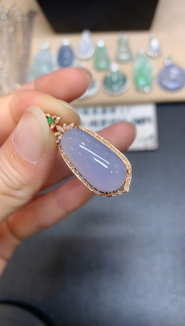 【闪购商品】翡翠颈饰18K金镶嵌【无服务费