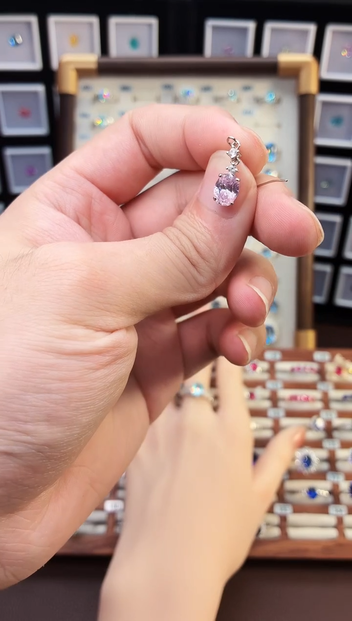 银S925镶嵌戒指绿柱石（摩根石）0