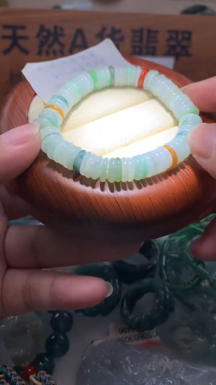 【闪购商品】翡翠颈饰未镶嵌保真天然A货翡翠