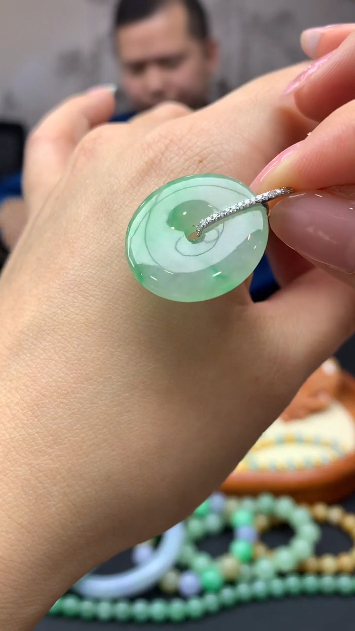 【闪购商品】翡翠颈饰18K金镶嵌13-天然翡翠