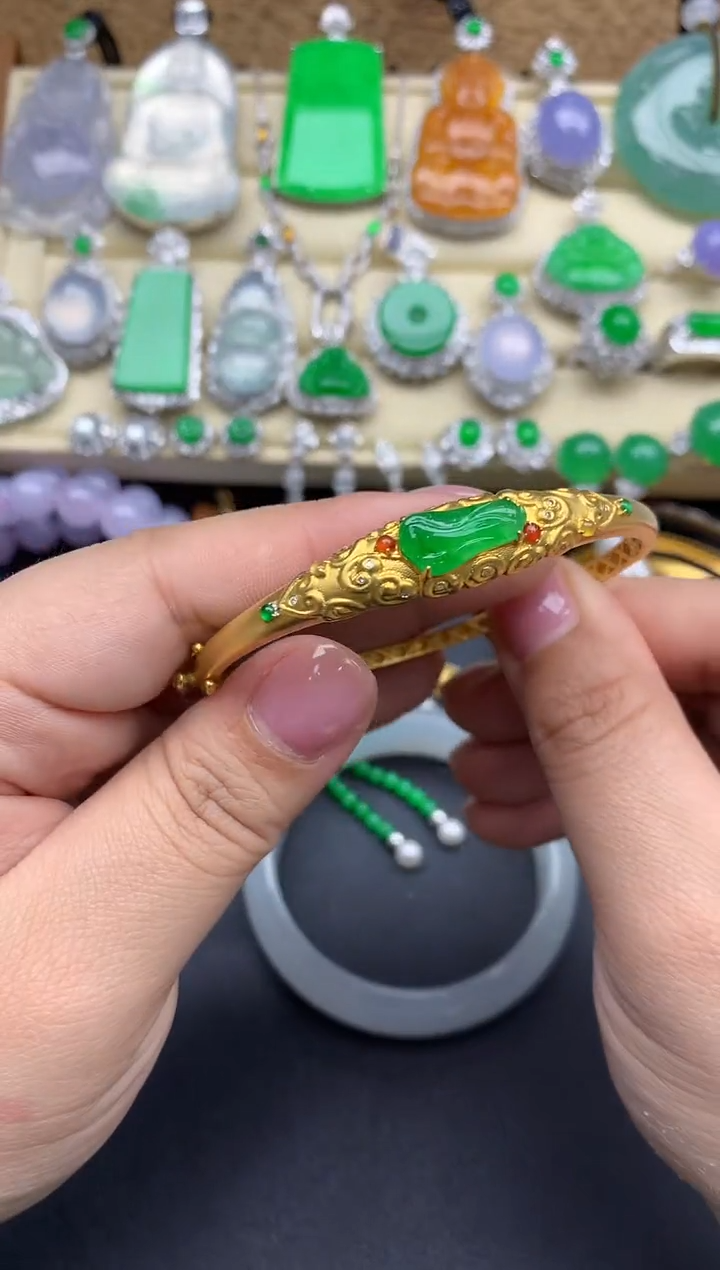 【闪购商品】翡翠手镯18K金镶嵌543-中国好珍宝