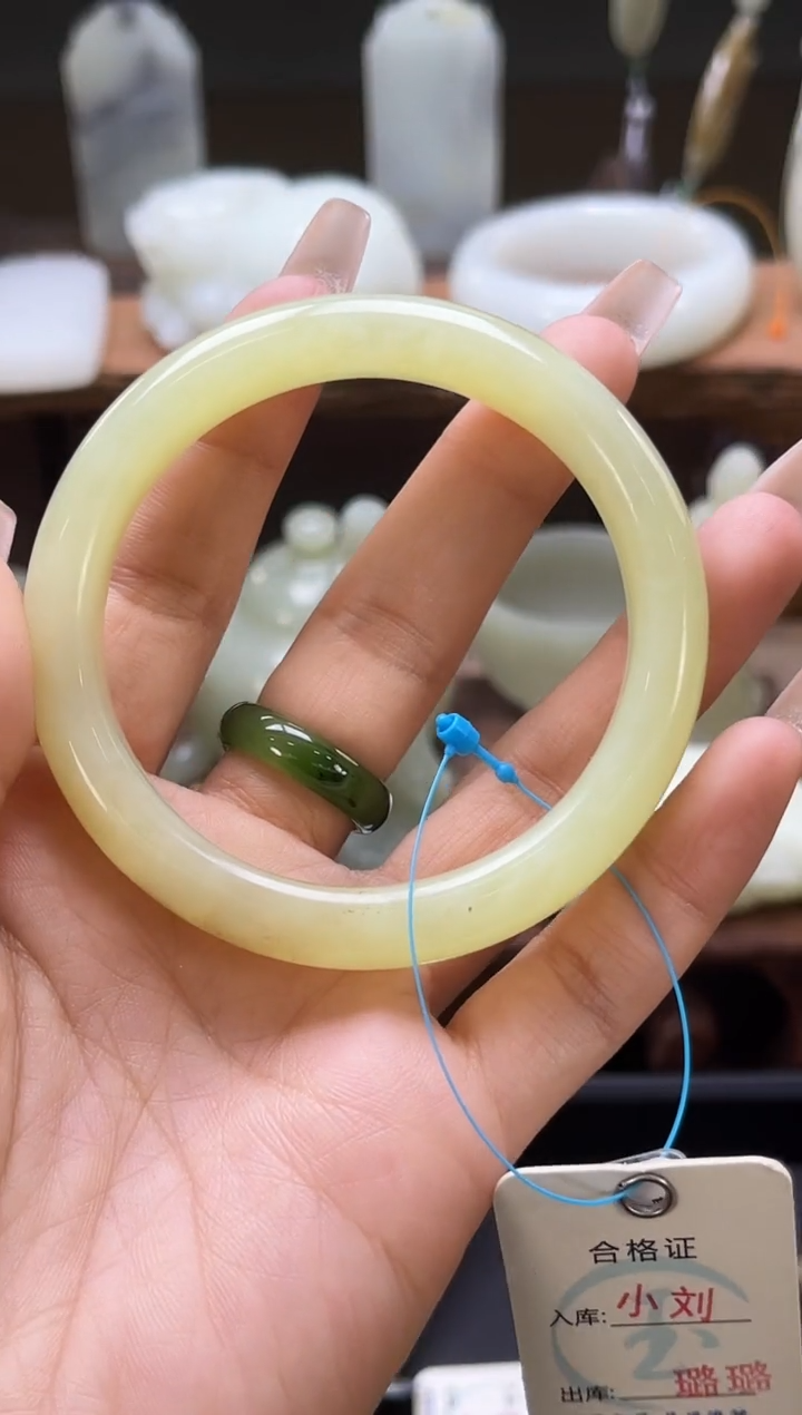 【闪购商品】和田玉手镯未镶嵌若羌黄玉带糖57+圈9007344