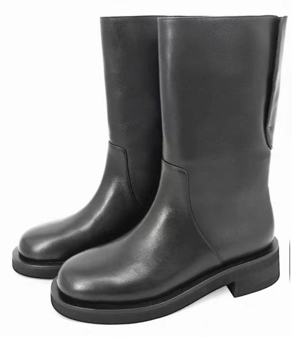 （文萱推荐）时尚潮流马丁靴