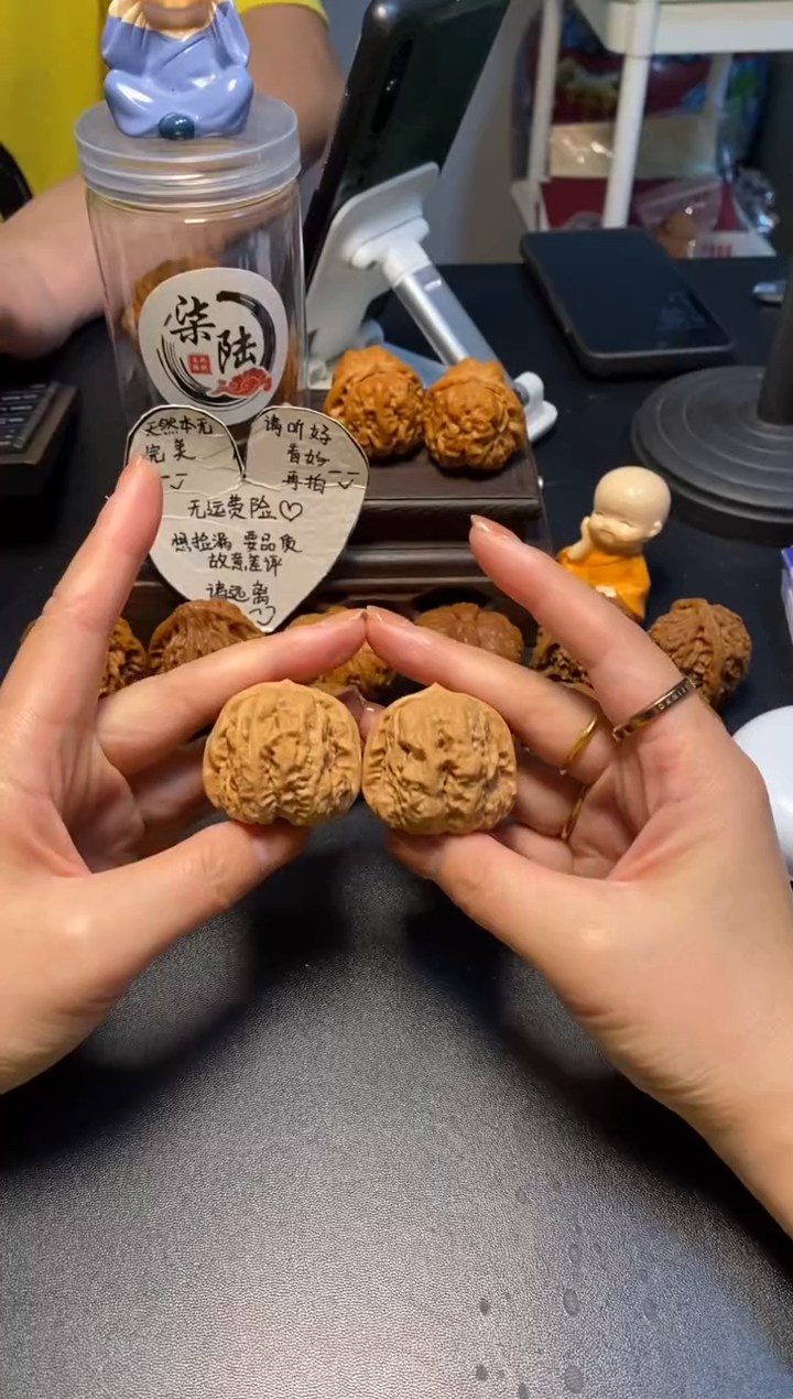 【闪购商品】文玩核桃把件4号蛤蟆头38尺