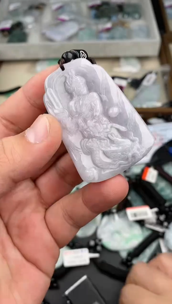 【闪购商品】翡翠颈饰未镶嵌   天然翡翠，一物一图