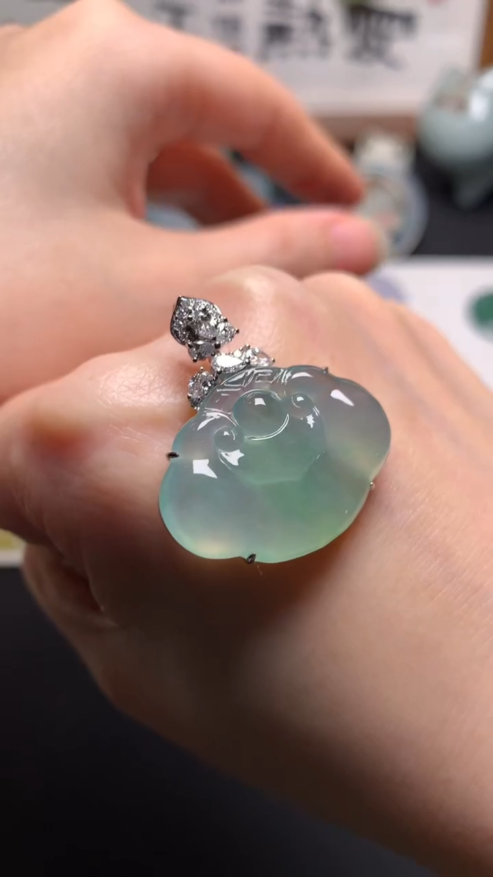 颈饰18K金镶嵌翡翠?****?  1071106779  镶嵌费