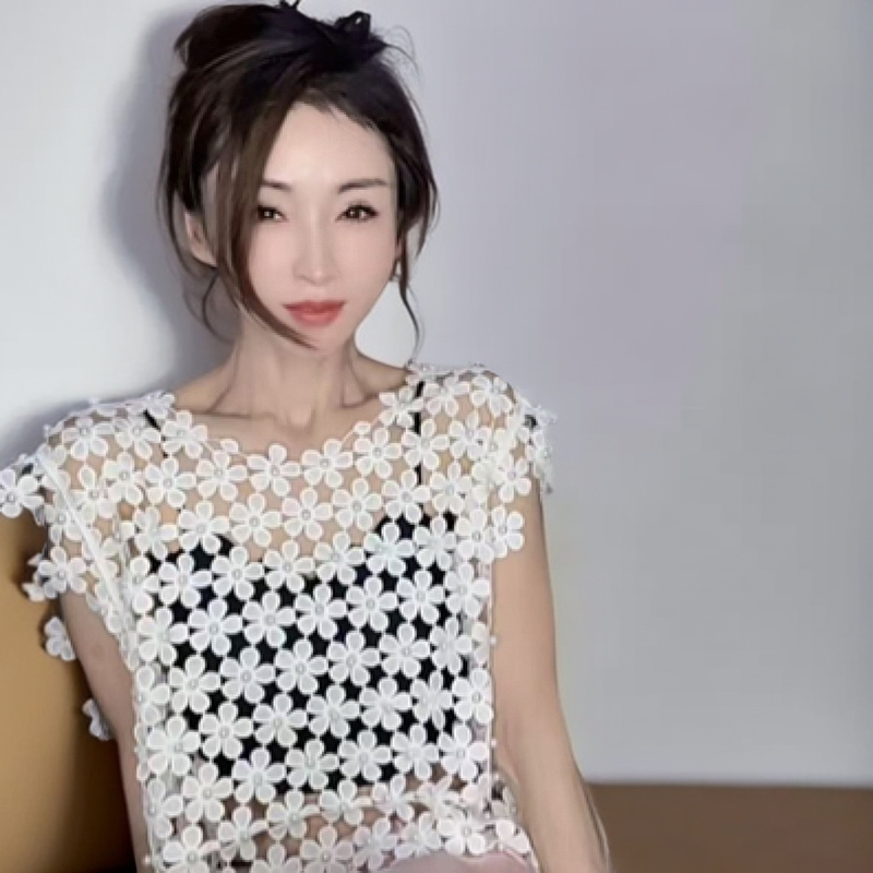 衣服[必需备注款式、尺码、颜色。没备注清楚发错运费自己承担]