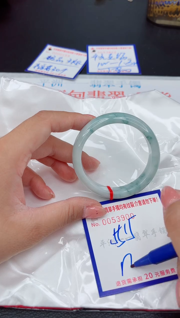 翡翠手镯未镶嵌11111111111111