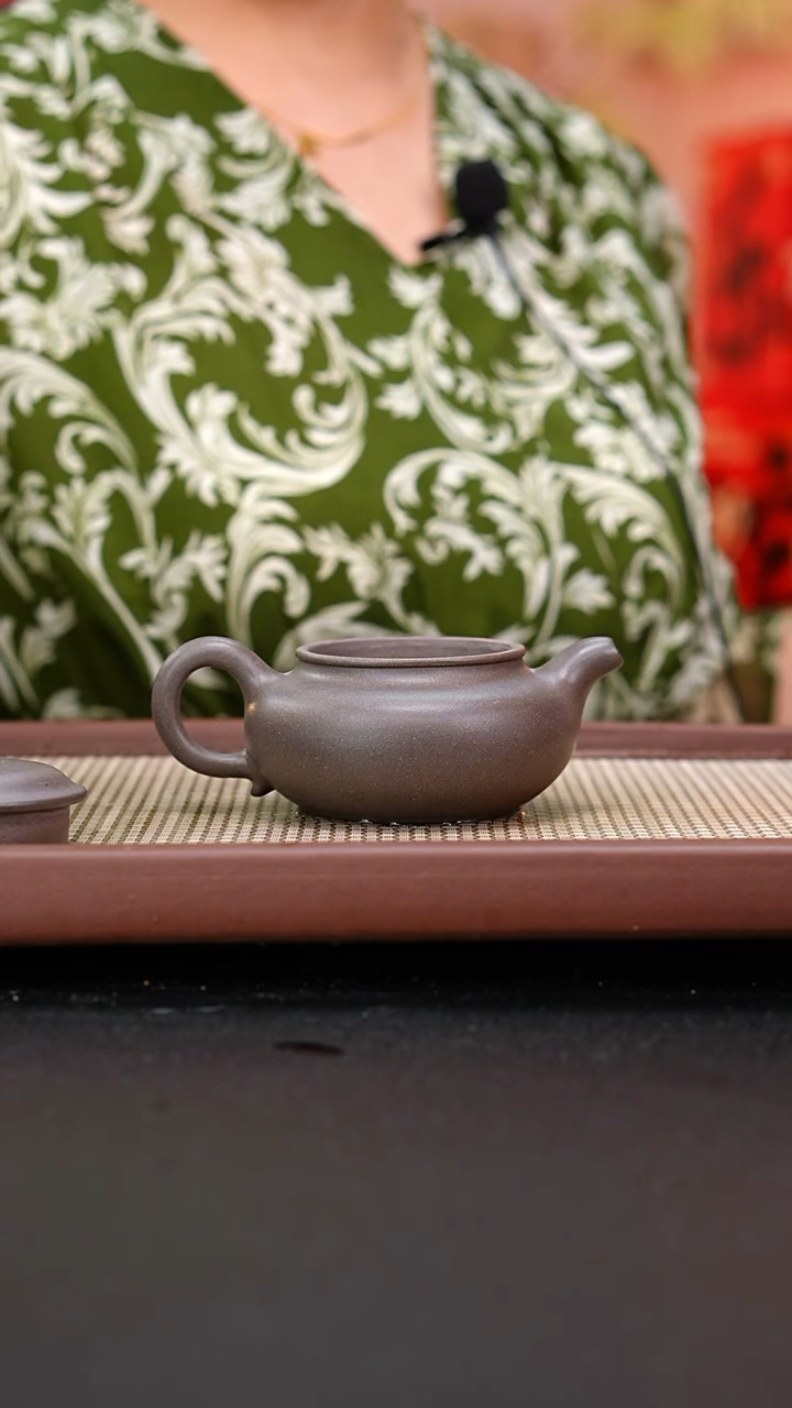 茶壶紫砂大水潭天青仿古260cc吴国仙