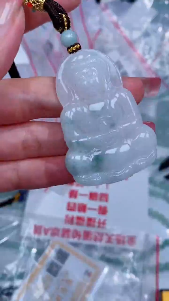 翡翠未镶嵌颈饰吊坠