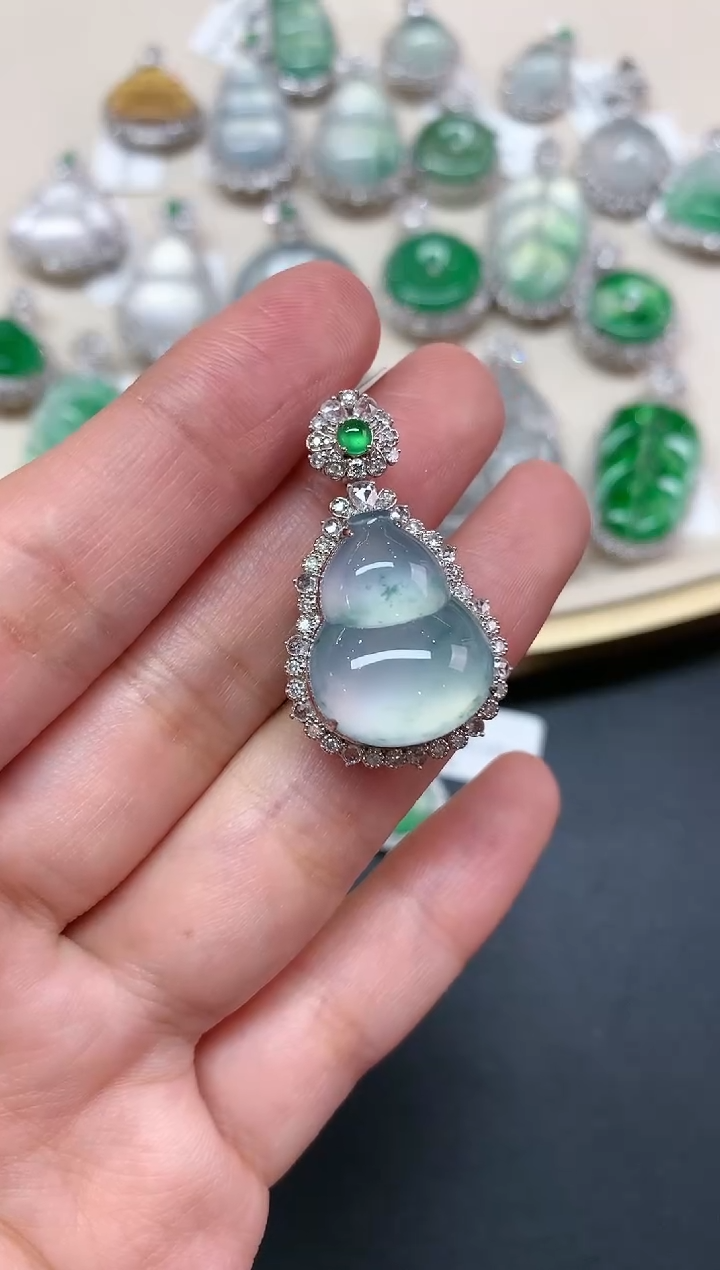 【闪购商品】翡翠吊坠(不含链)18K金镶嵌A259|32800