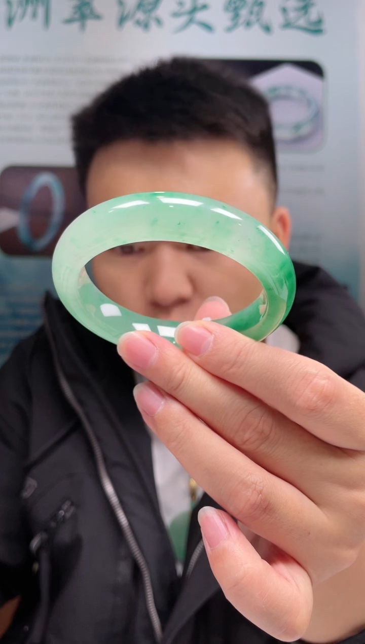 【闪购商品】石英质玉未镶嵌手镯非洲翠手镯多样性发货