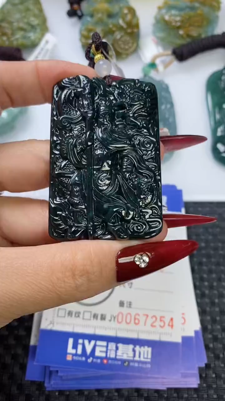 【闪购商品】翡翠颈饰未镶嵌1111111111111111