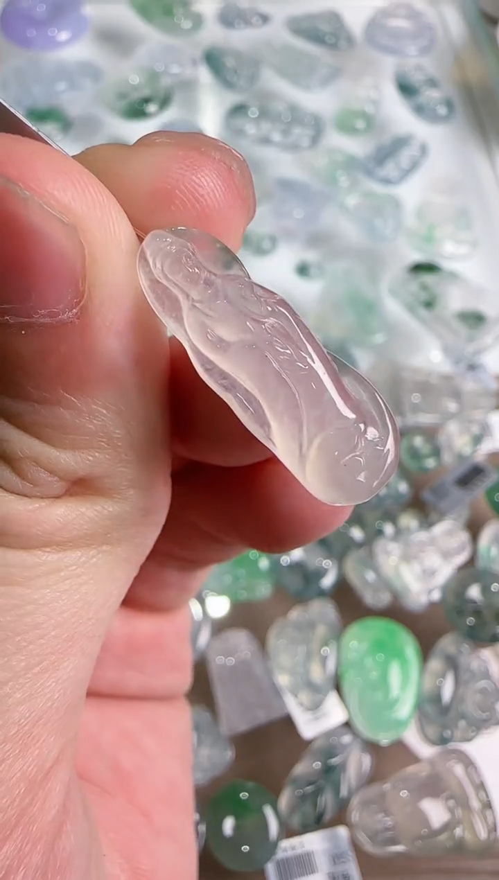 【闪购商品】翡翠吊坠(不含链)未镶嵌··