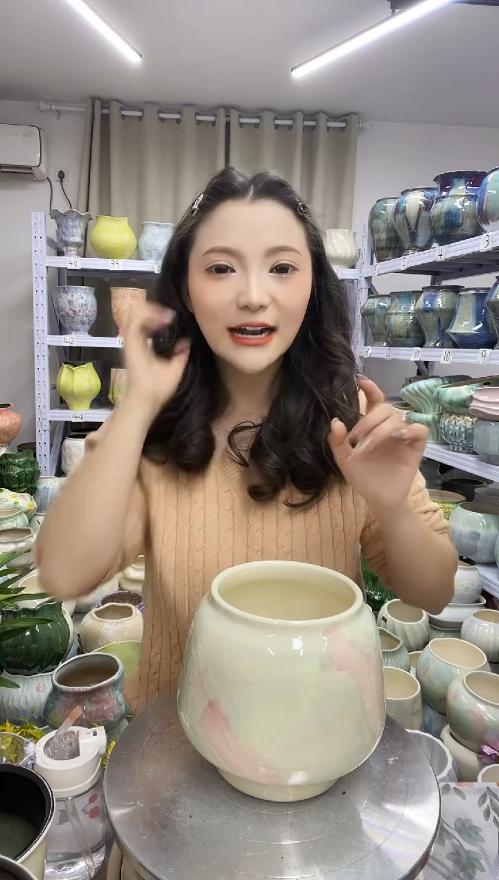 【花盆默认针孔介意勿拍】  高 ：16 口：12