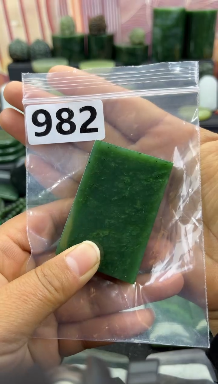 未镶嵌和田玉珠宝半成品无事牌