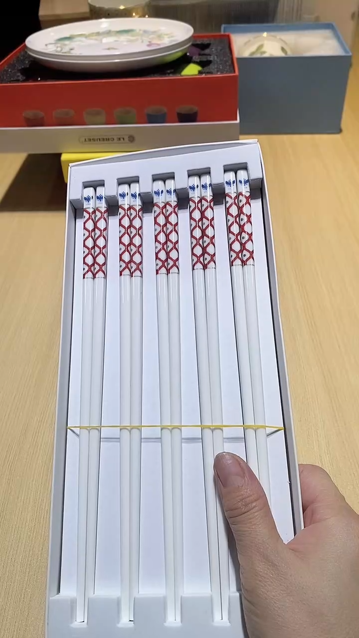 【闪购商品】瓷片锅碗瓢盆一件不剩