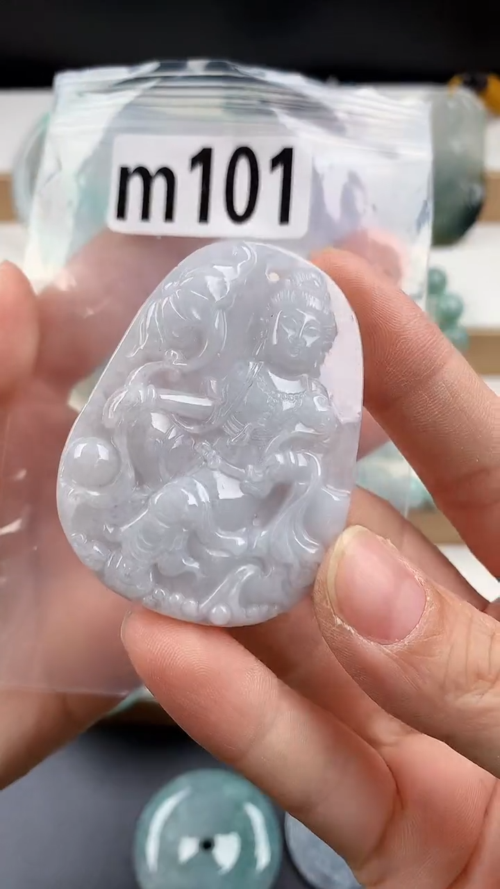 颈饰未镶嵌翡翠天然翡翠吊坠挂件