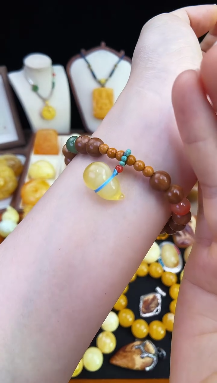 琥珀未镶嵌珠宝奇石柒月