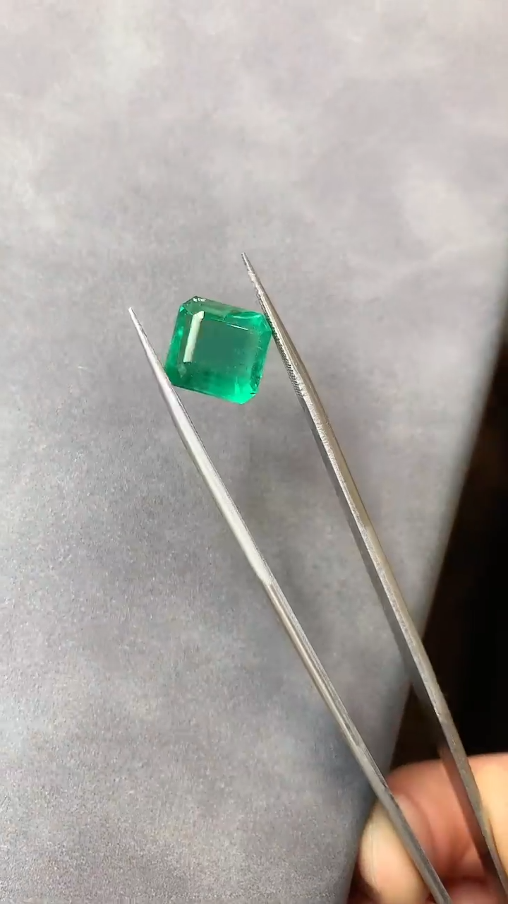 【闪购商品】祖母绿裸石未镶嵌祖母绿裸石6.89ct