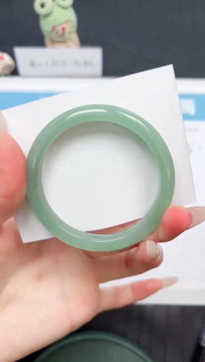 【闪购商品】石英质玉手镯未镶嵌236-54.3