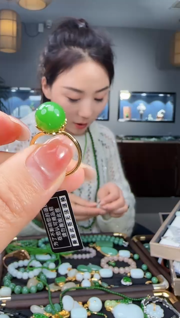 银S925镶嵌戒指和田玉1