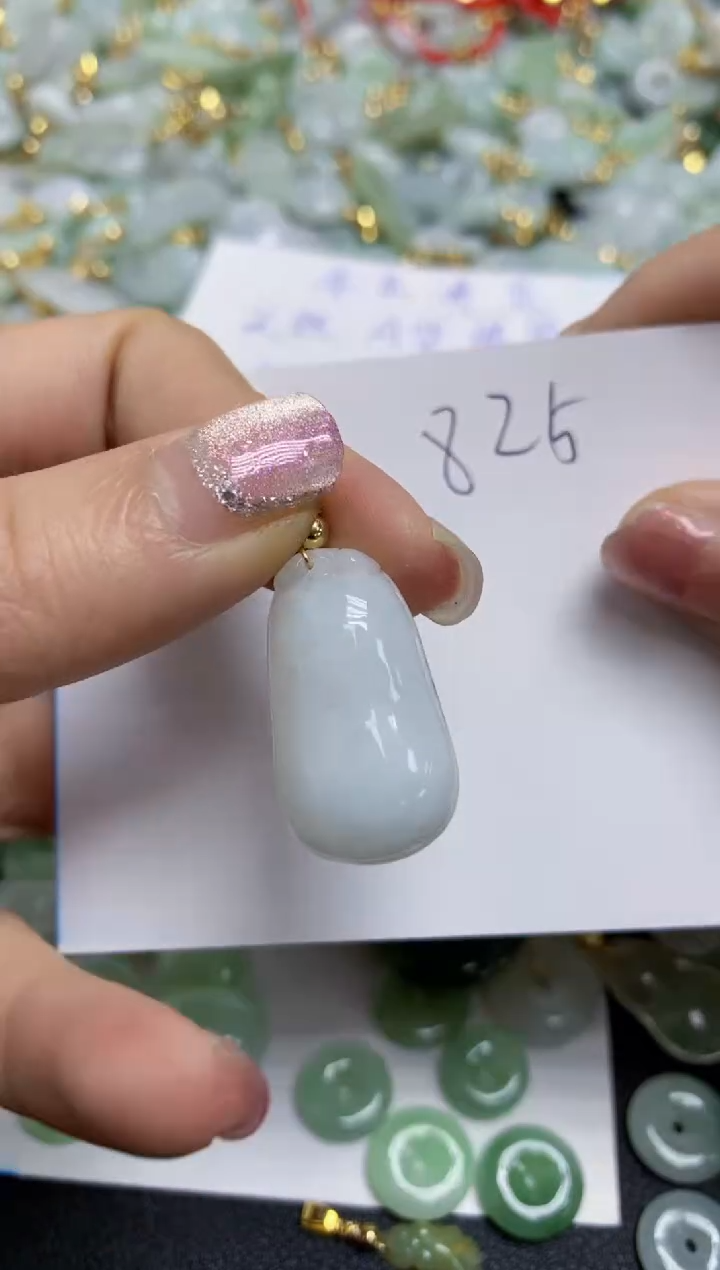 【闪购商品】翡翠颈饰合金天然翡翠A货