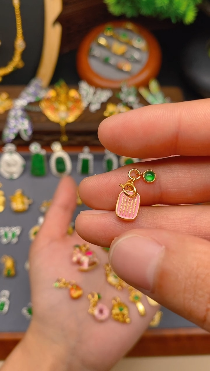 【闪购商品】翡翠吊坠(不含链)银S925镶嵌五条