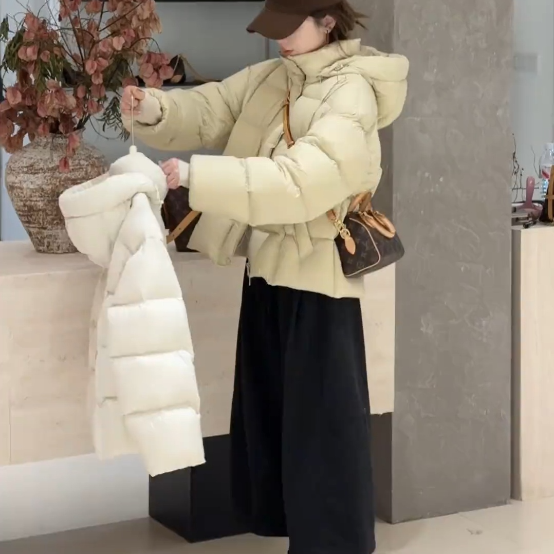 云朵泡芙连帽加厚羽绒服小个子女2025冬季新款宽松百搭白鸭绒外套