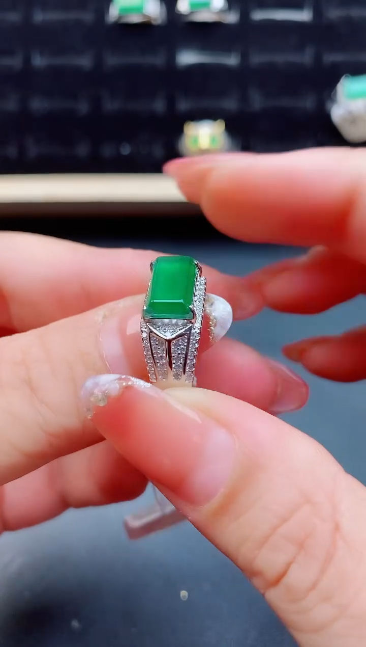 【闪购商品】翡翠戒指银S925镶嵌1212