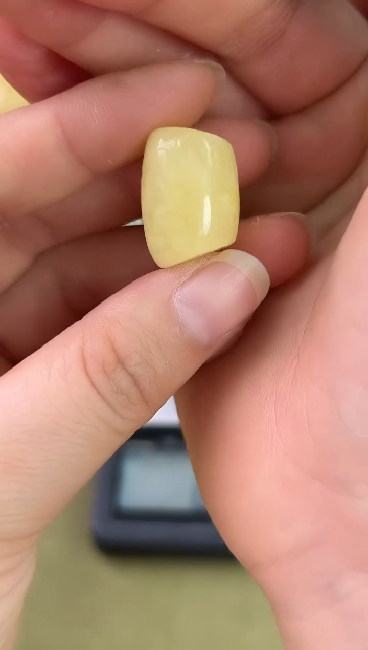 裸石琥珀未镶嵌琥珀蜜蜡吊坠