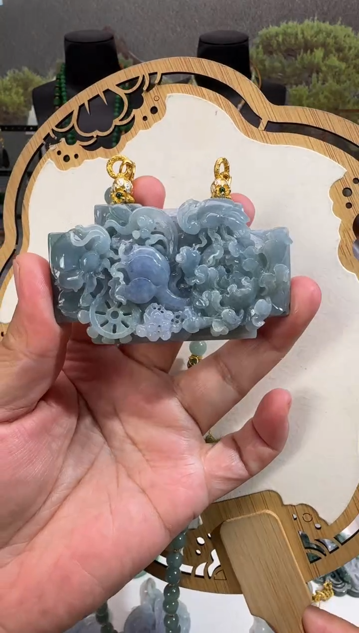 【闪购商品】翡翠颈饰未镶嵌牌子