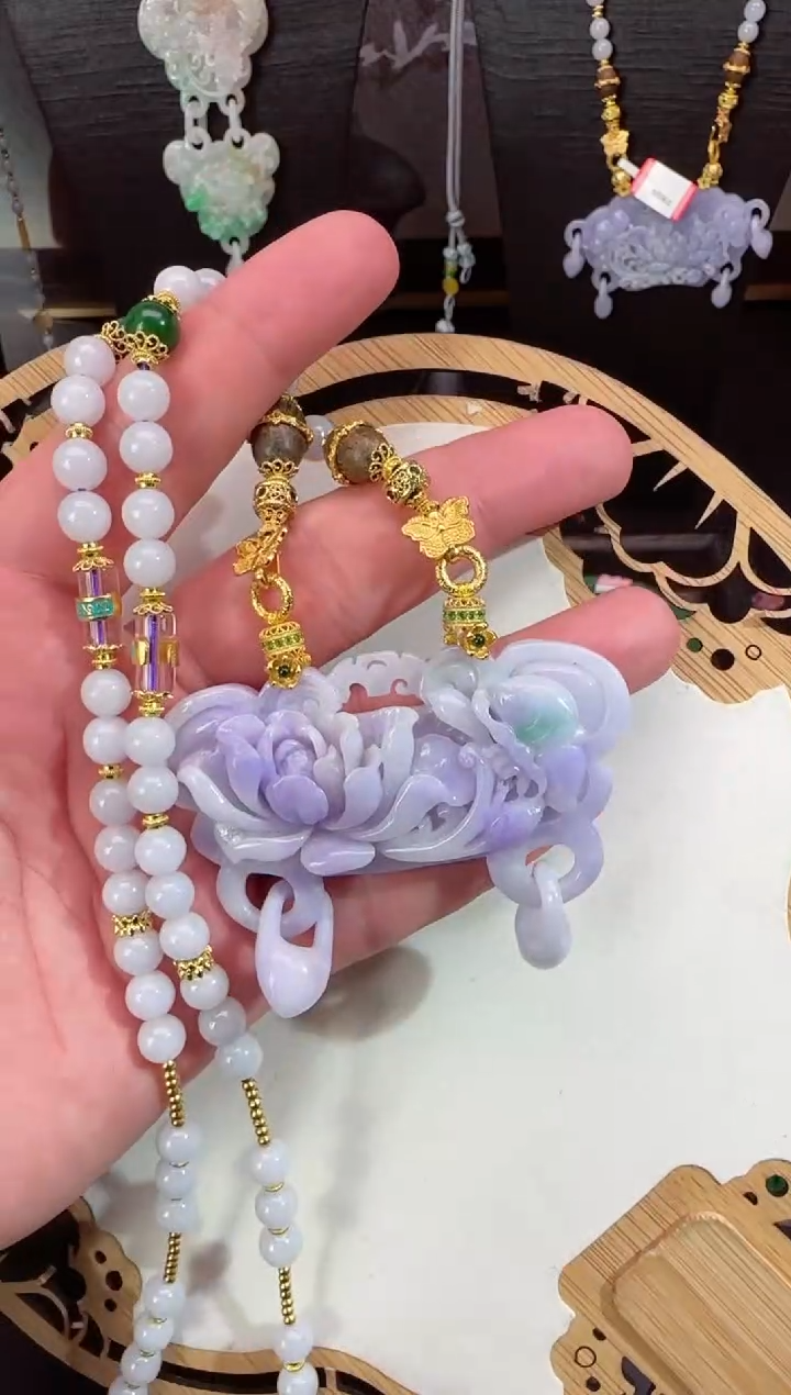 【闪购商品】翡翠颈饰未镶嵌拍照