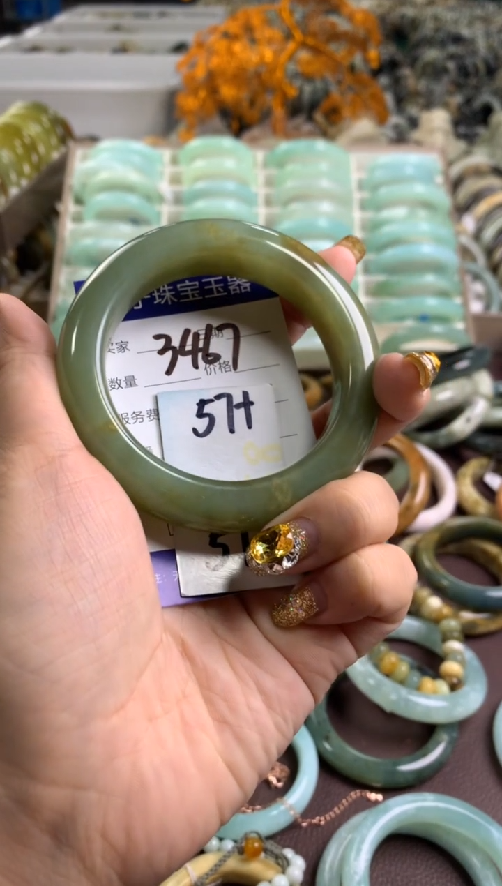 【闪购商品】蛇纹石玉手镯未镶嵌3467