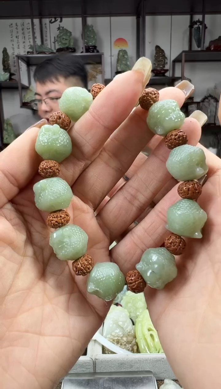 未镶嵌和田玉把件1