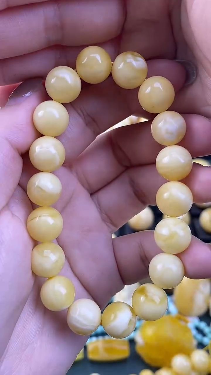 【闪购商品】琥珀裸石未镶嵌月.32